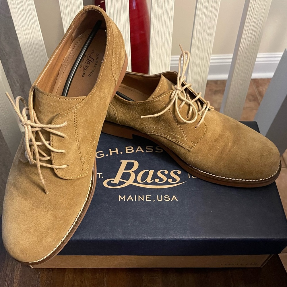BASS Tan Sued casual shoe